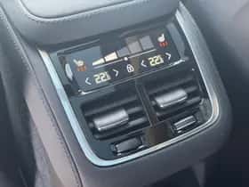 Volvo XC90 thumbnail 35