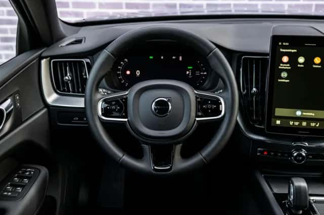 Volvo XC60 (2026) thumbnail 2
