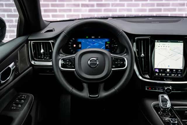 Volvo V60 (2026) thumbnail 2
