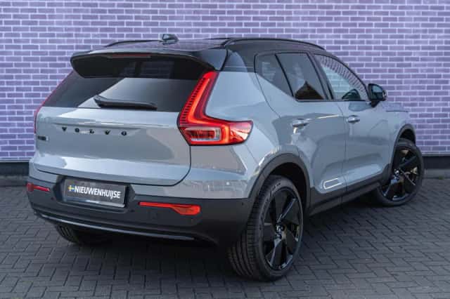 Volvo EX40 (2026) thumbnail 3