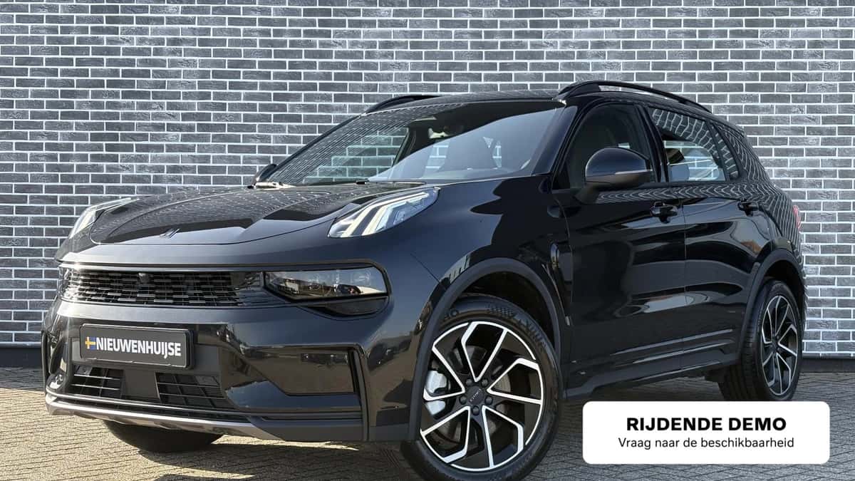 Lynk & Co 01 — foto 1