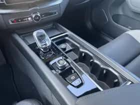 Volvo XC60 thumbnail 11