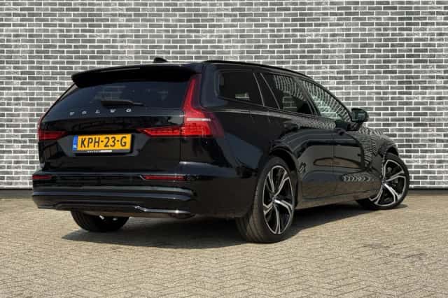 Volvo V60 (2022) thumbnail 6