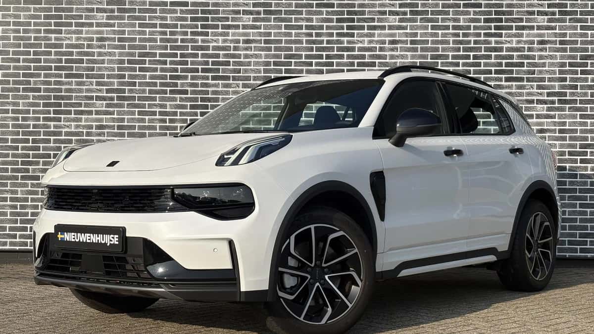 Lynk & Co 01 — foto 1