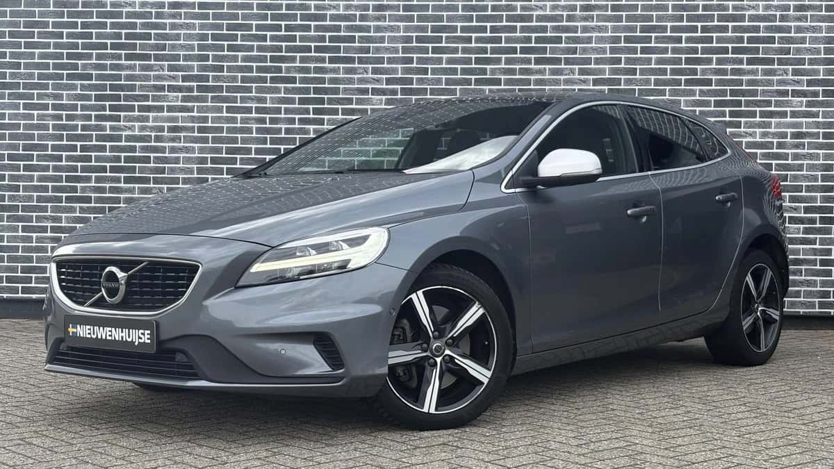 Volvo V40 — foto 1