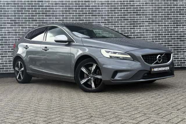 Volvo V40 (2019) thumbnail 4