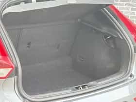 Volvo V40 thumbnail 9