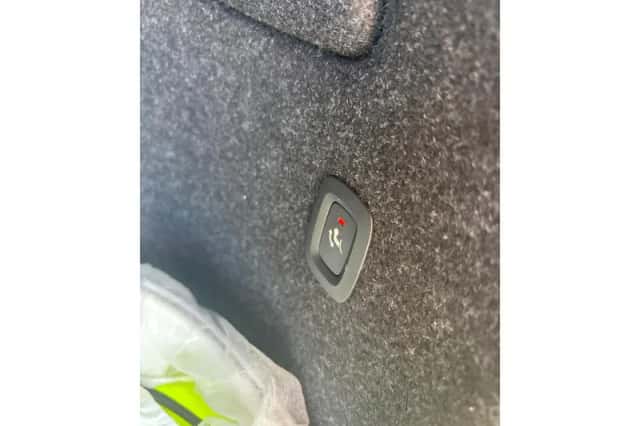 Volvo XC40 (2021) thumbnail 6