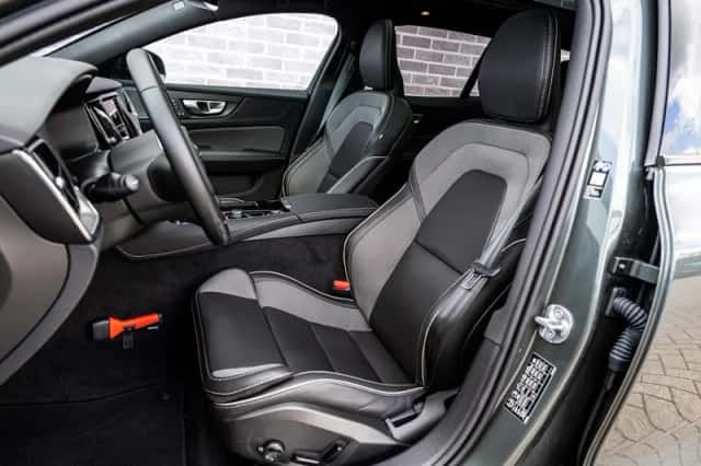 Volvo V60 (2026) thumbnail 2