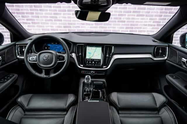 Volvo V60 (2025) thumbnail 2