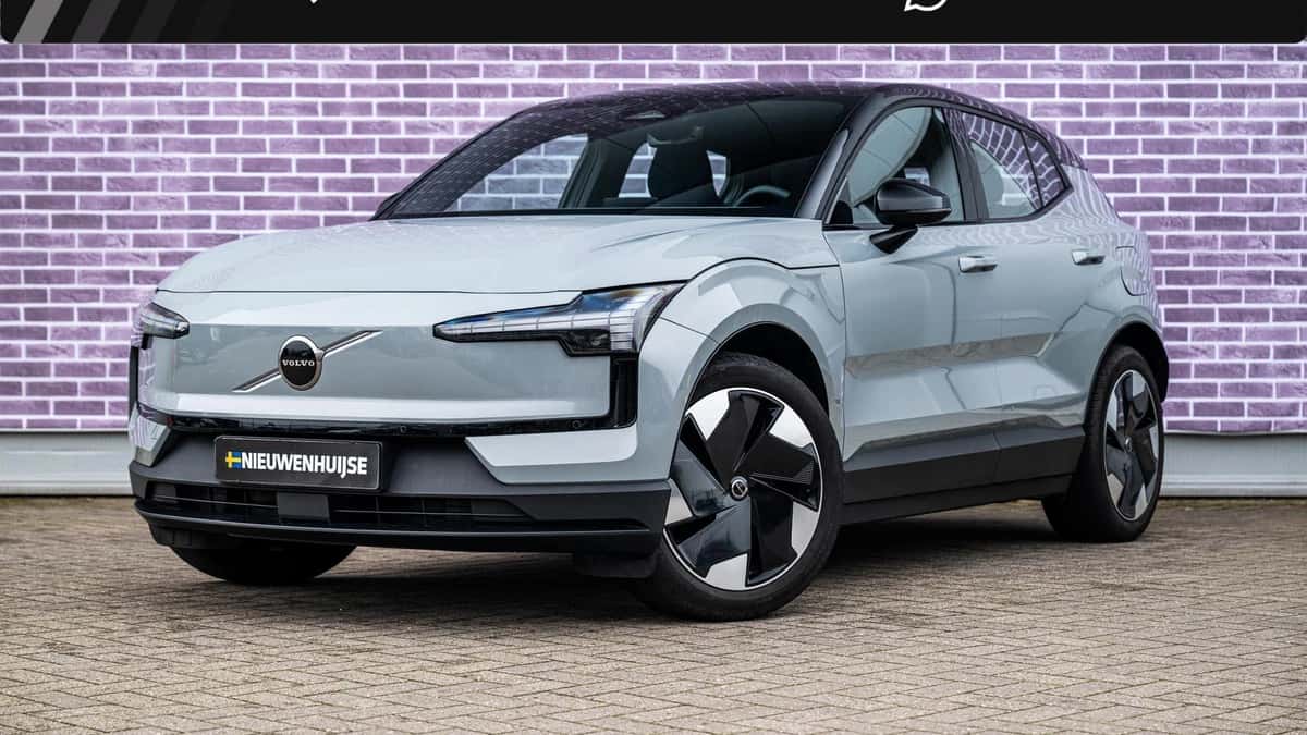 Volvo EX30 — foto 1