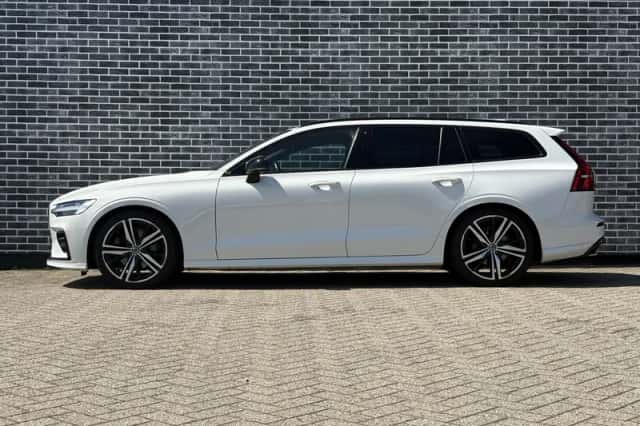 Volvo V60 (2020) thumbnail 3