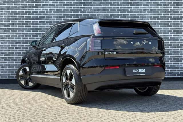 Volvo EX30 (2026) thumbnail 4