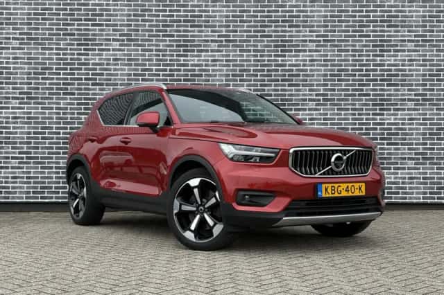 Volvo XC40 (2021) thumbnail 3
