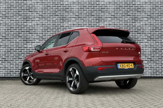 Volvo XC40 (2021) thumbnail 4