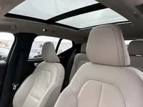 Volvo XC40 thumbnail 8