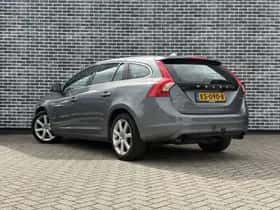 Volvo V60 (2016) thumbnail 5