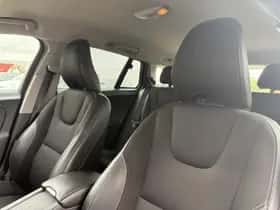Volvo V60 (2016) thumbnail 9