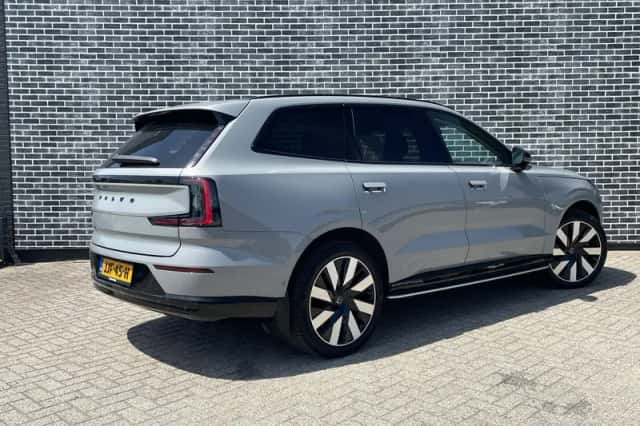 Volvo EX90 (2025) thumbnail 2