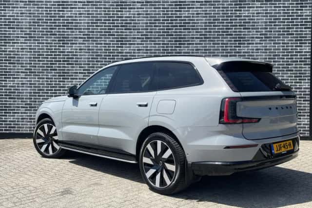 Volvo EX90 (2025) thumbnail 5