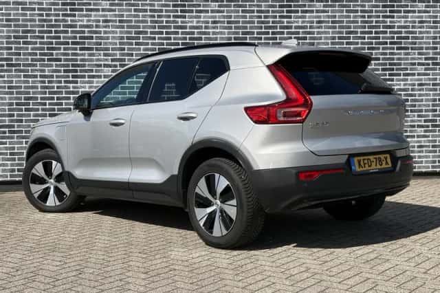 Volvo XC40 (2023) thumbnail 5