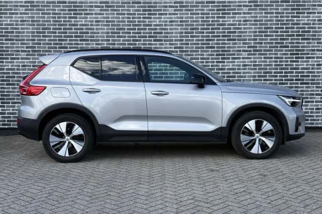 Volvo XC40 (2023) thumbnail 6