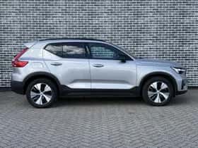 Volvo XC40 thumbnail 6