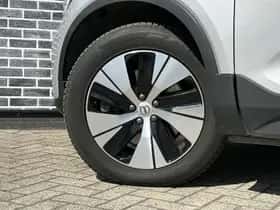 Volvo XC40 thumbnail 8