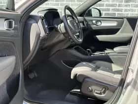 Volvo XC40 thumbnail 10
