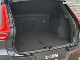 Volvo EX40 thumbnail 11