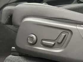 Volvo EX40 thumbnail 16
