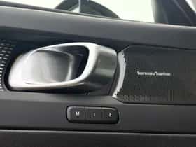 Volvo EX40 thumbnail 17