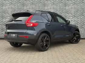 Volvo EX40 thumbnail 3