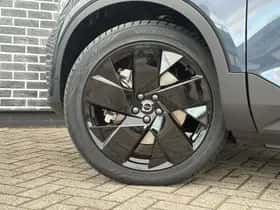 Volvo EX40 thumbnail 8