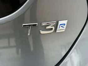 Volvo V40 (2020) thumbnail 11