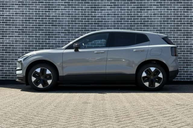 Volvo EX30 (2026) thumbnail 2