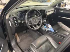 Volvo XC40 thumbnail 5