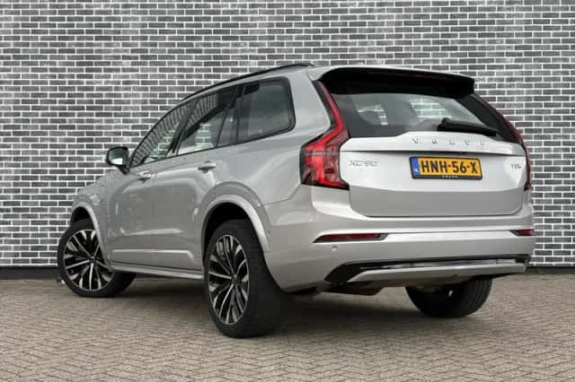 Volvo XC90 (2025) thumbnail 5