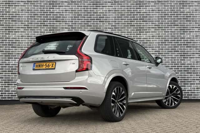 Volvo XC90 (2025) thumbnail 6
