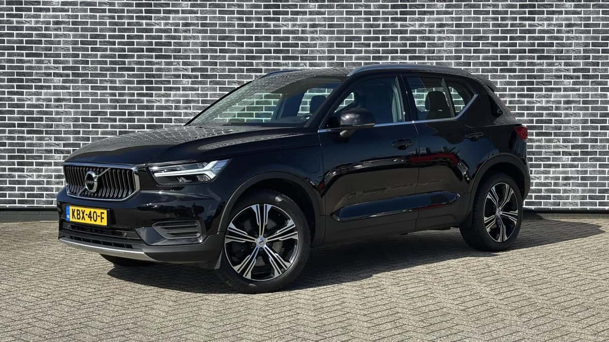 Volvo XC40 — foto 1