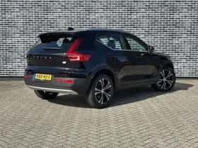 Volvo XC40 thumbnail 3