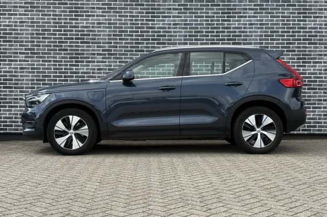 Volvo XC40 (2021) thumbnail 3