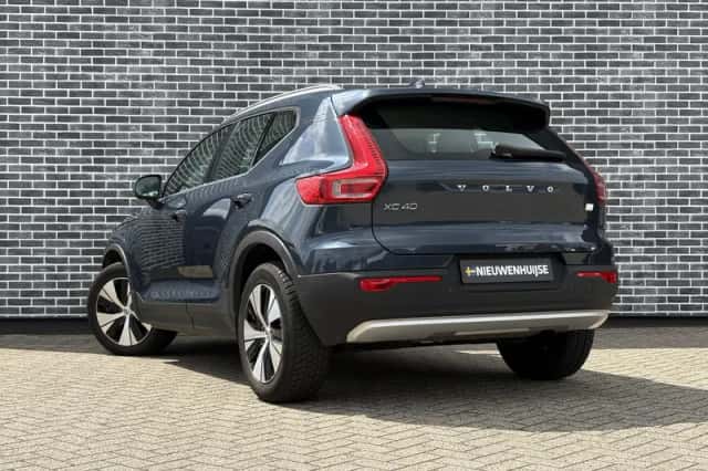 Volvo XC40 (2021) thumbnail 5