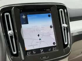 Volvo XC40 (2021) thumbnail 10