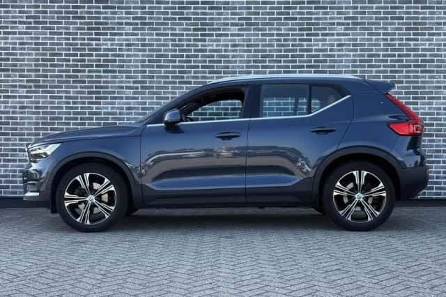 Volvo XC40 (2018) thumbnail 3