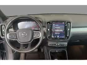 Volvo XC40 thumbnail 5
