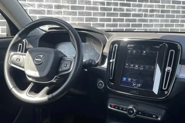Volvo XC40 (2020) thumbnail 2