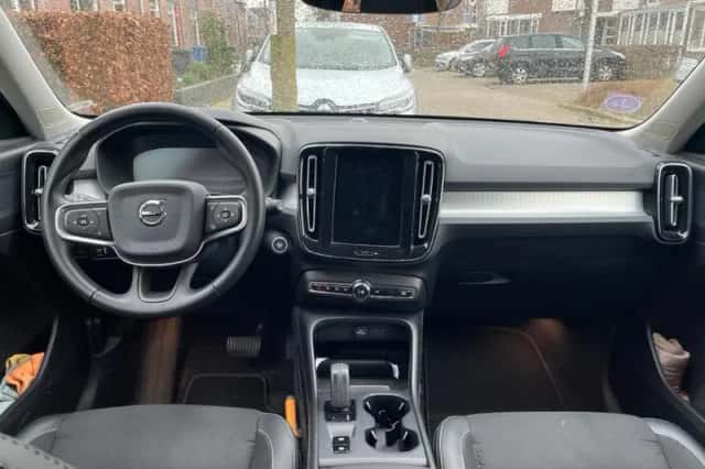 Volvo XC40 (2020) thumbnail 5