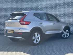 Volvo XC40 thumbnail 3
