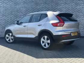Volvo XC40 thumbnail 5